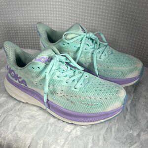 ***Like New Condition** Women's HOKA Clifton 9 Sunlit Ocean / Lilac Mist  size 9